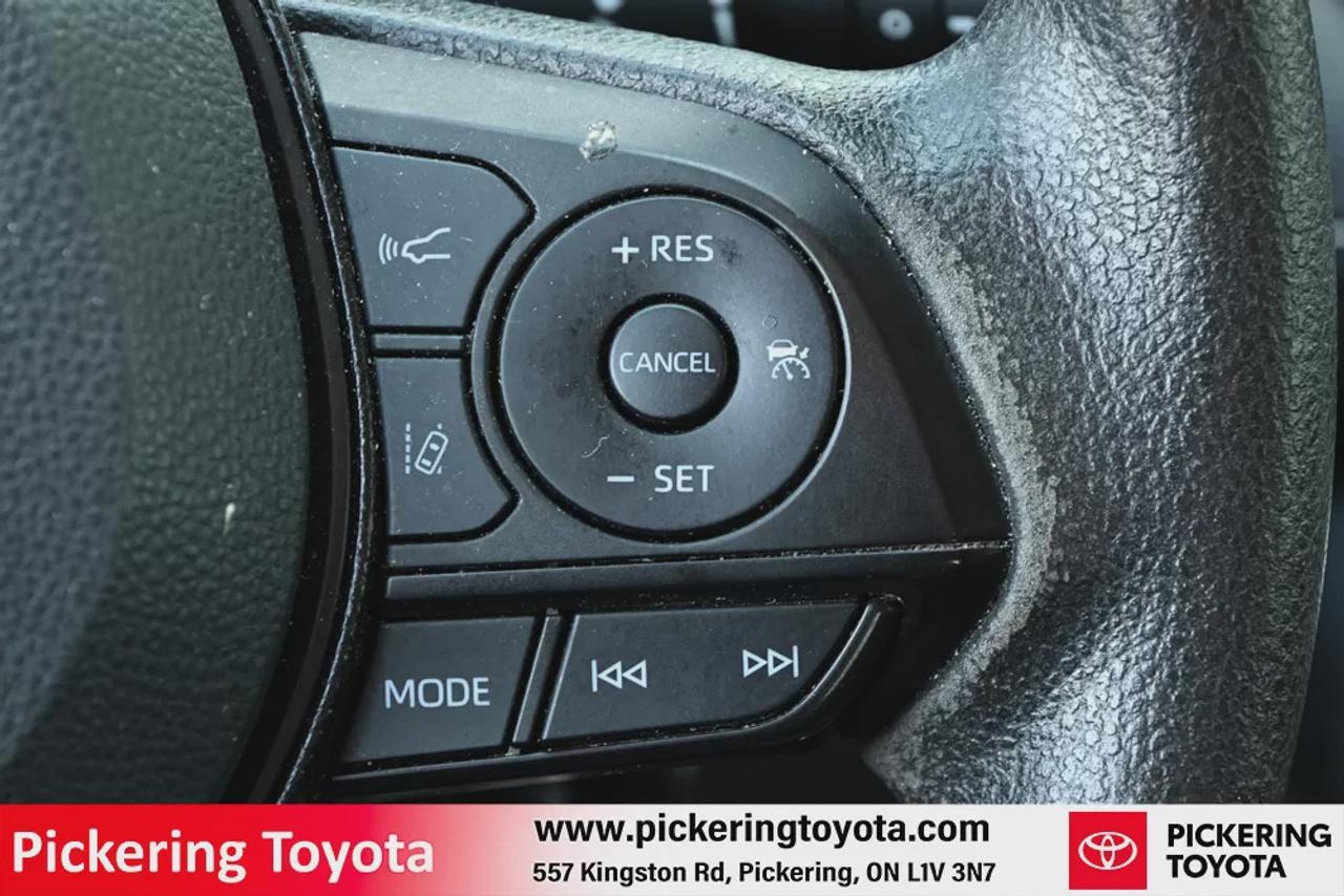 2021 Toyota RAV4 LE Photo