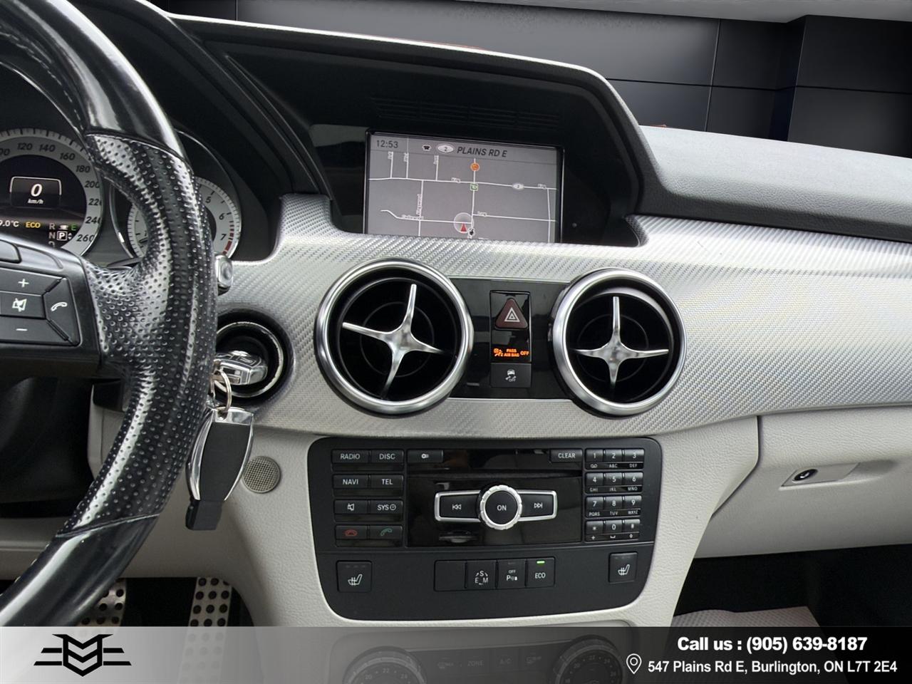 2013 Mercedes-Benz GLK-Class GLK 350 4MATIC - Amg Pkg - Moonroof - Leather !!! Photo