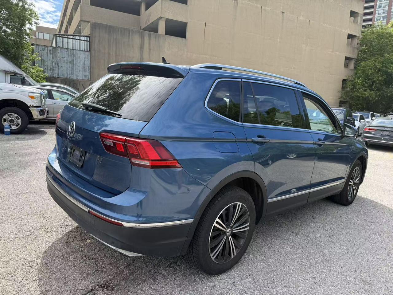 2019 Volkswagen Tiguan Highline 4MOTION Photo