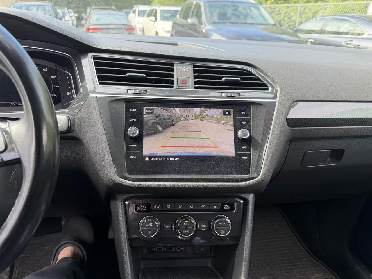2019 Volkswagen Tiguan Highline 4MOTION Photo