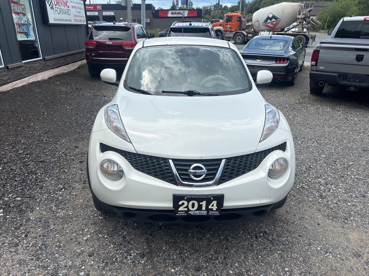 2014 Nissan Juke SV AWD Photo