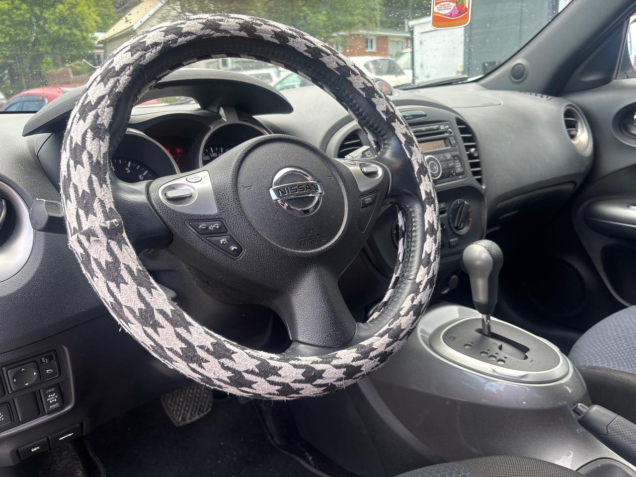 2014 Nissan Juke SV AWD Photo