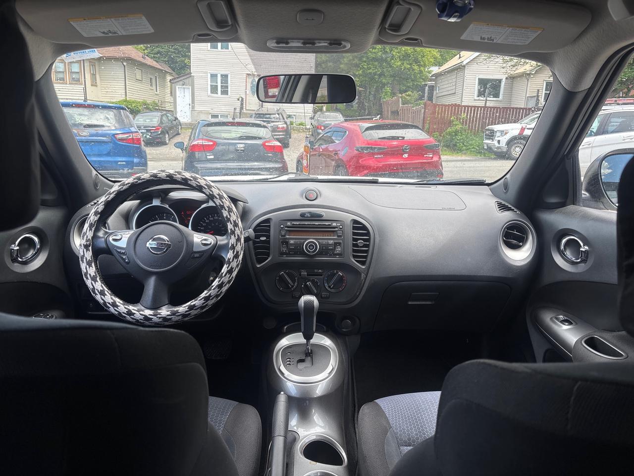 2014 Nissan Juke SV AWD Photo
