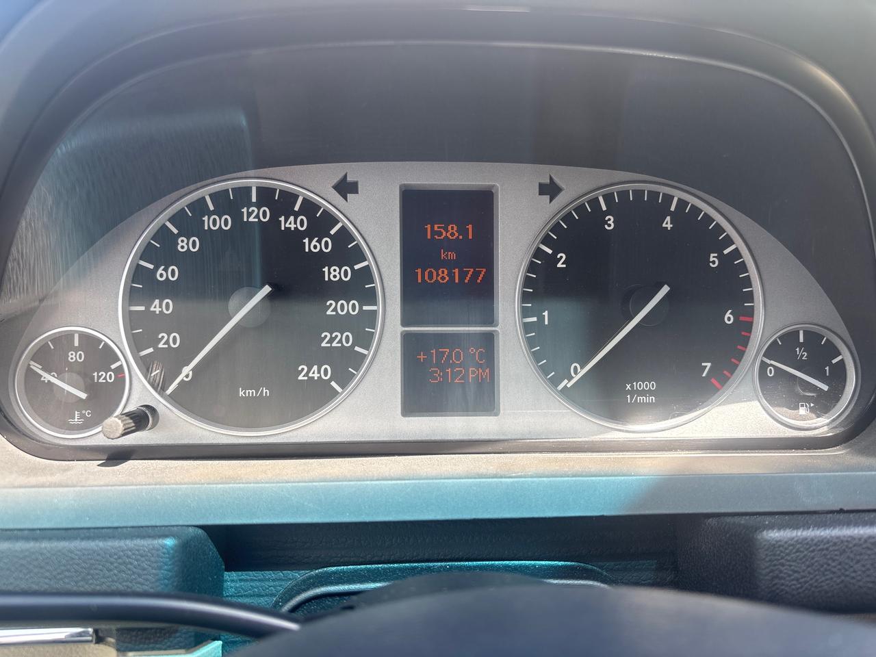 2010 Mercedes-Benz B-Class B200 Photo