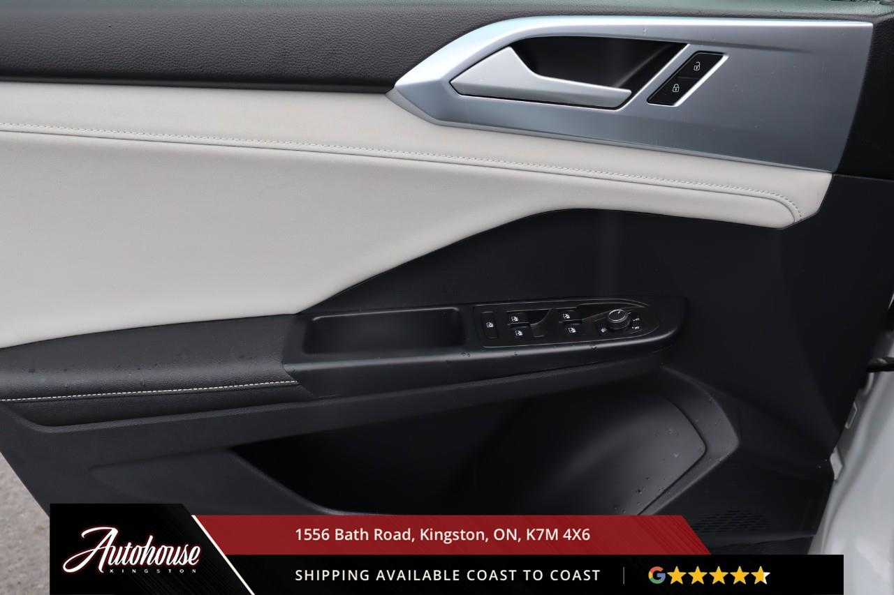 2025 Volkswagen Taos Comfortline COMING SOON Photo
