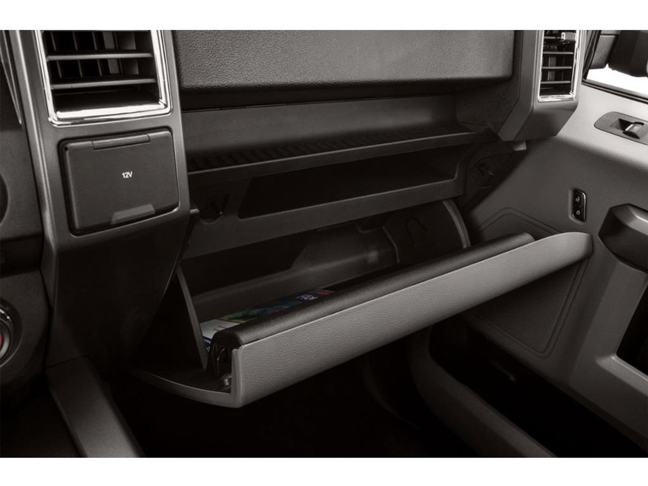 2016 Ford F-150 XLT BLACK VINYL FLOOR COVERING Photo