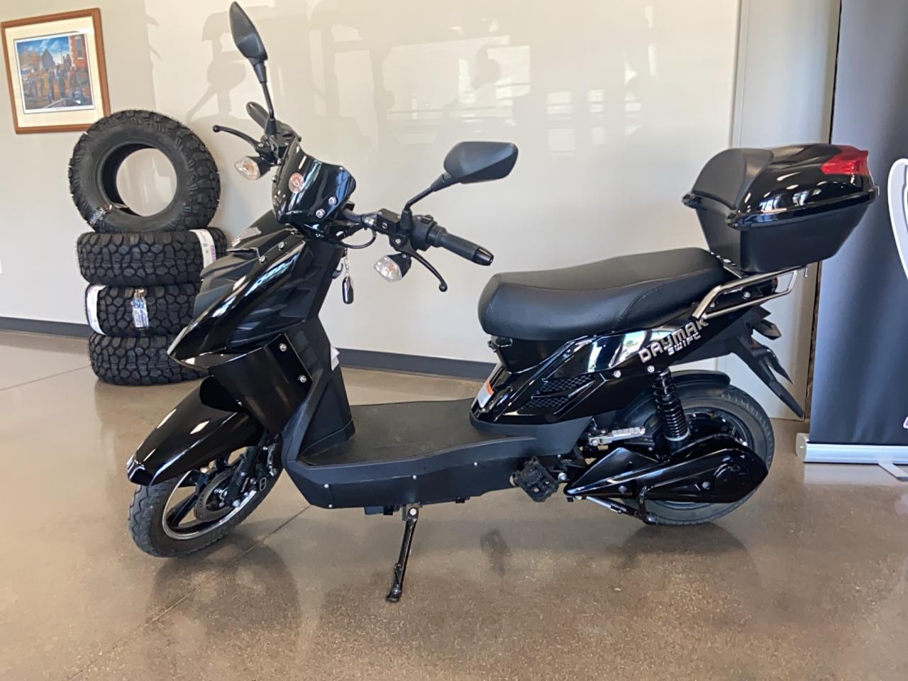 2023 DAYMAK SWIFT SCOOTER Photo