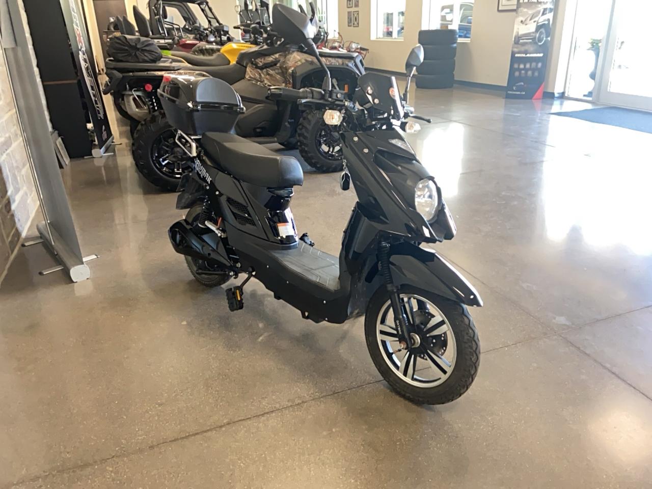 2023 DAYMAK SWIFT SCOOTER Photo2