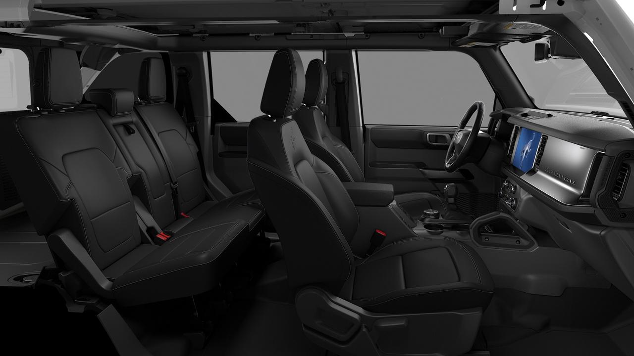 2026 Ford Bronco Outer Banks Photo5