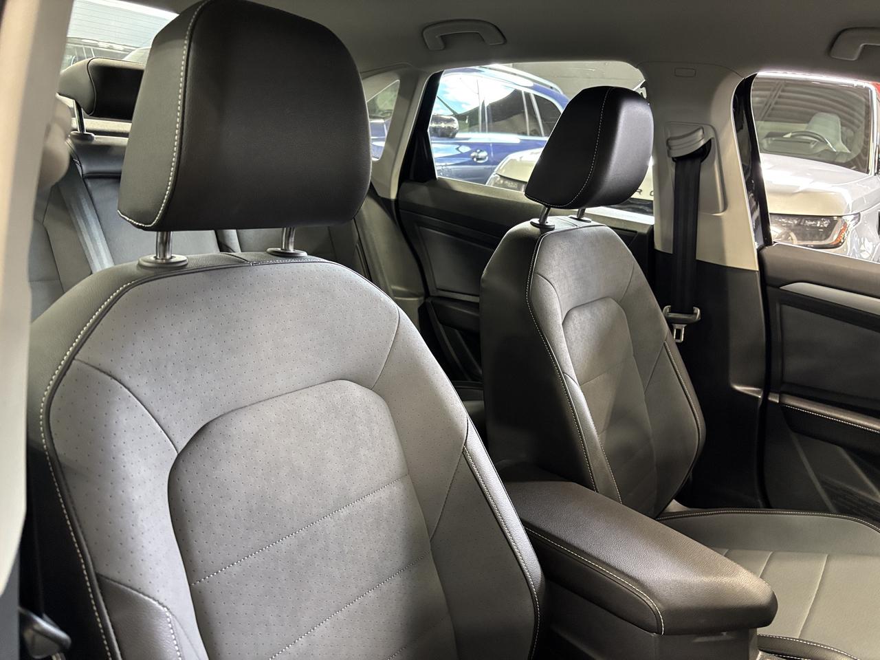 2025 Volkswagen Jetta Comfortline|ALLOYS|LEATHER|SUEDE|CARPLAY|HEATSEATS Photo