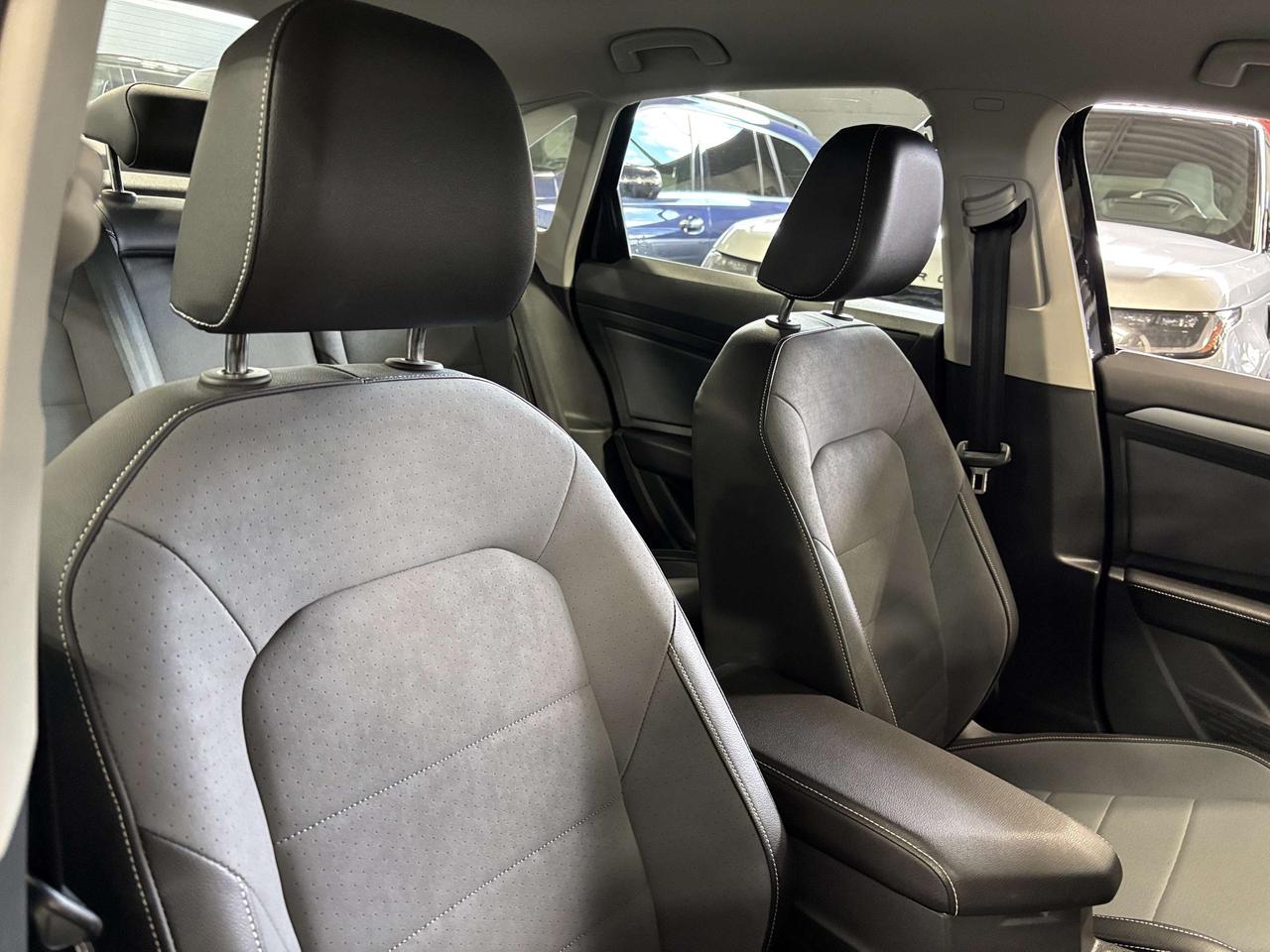 2025 Volkswagen Jetta Comfortline|ALLOYS|LEATHER|SUEDE|CARPLAY|HEATSEATS Photo