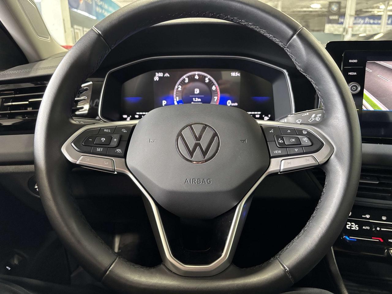 2025 Volkswagen Jetta Comfortline|ALLOYS|LEATHER|SUEDE|CARPLAY|HEATSEATS Photo