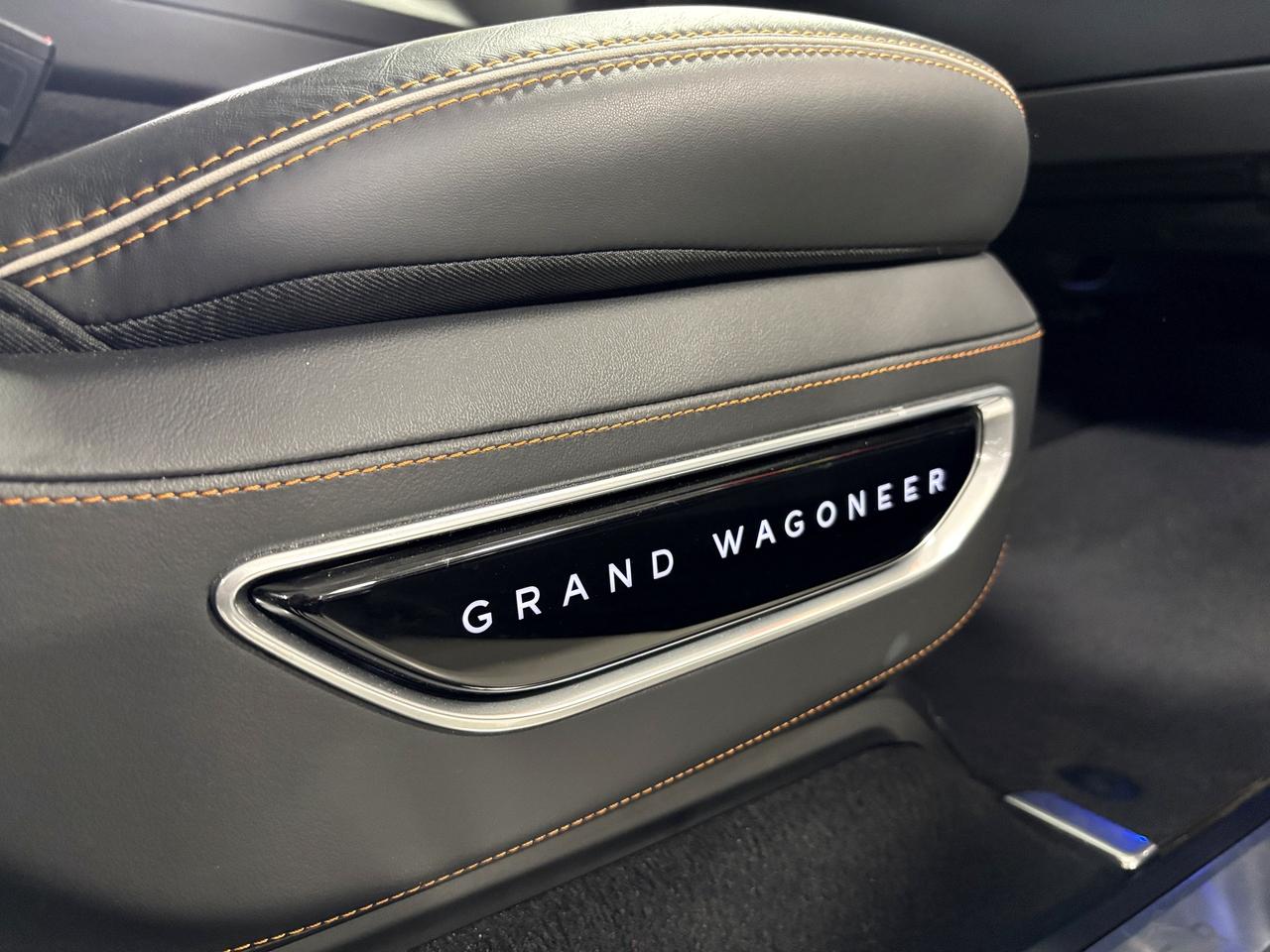 2022 Jeep Grand Wagoneer Series III 4x4|FAMCAM|7PASS|MASSAGE|WOOD|HEADSUP|+ Photo