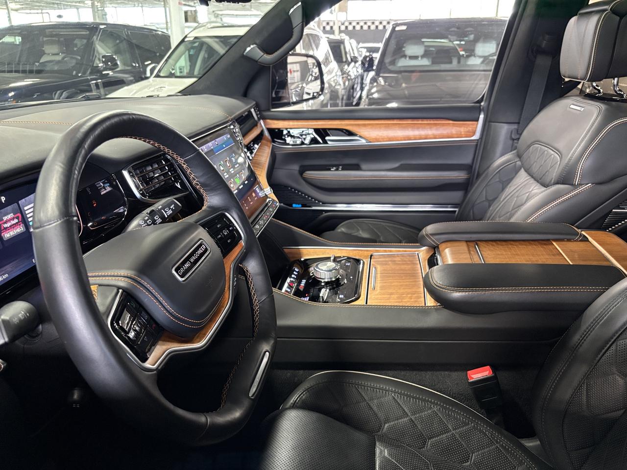 2022 Jeep Grand Wagoneer Series III 4x4|FAMCAM|7PASS|MASSAGE|WOOD|HEADSUP|+ Photo