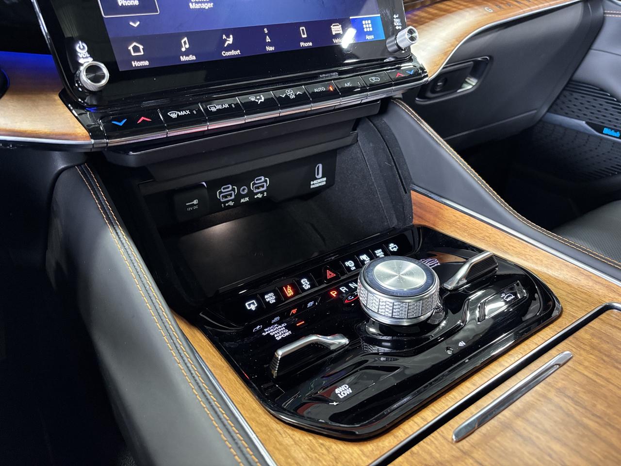 2022 Jeep Grand Wagoneer Series III 4x4|FAMCAM|7PASS|MASSAGE|WOOD|HEADSUP|+ Photo