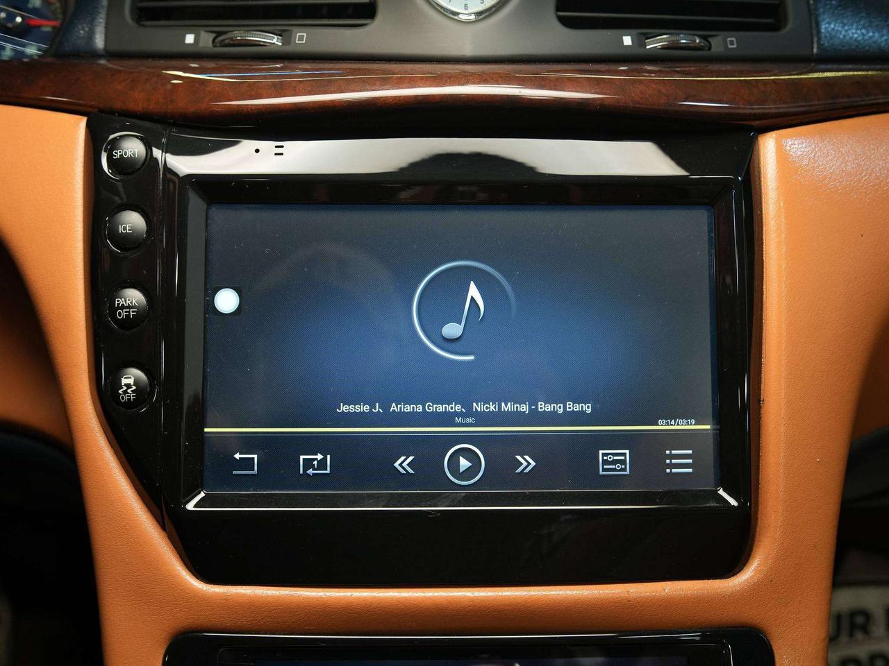 2012 Maserati GranTurismo BOSE | CONVERTIBLE Photo