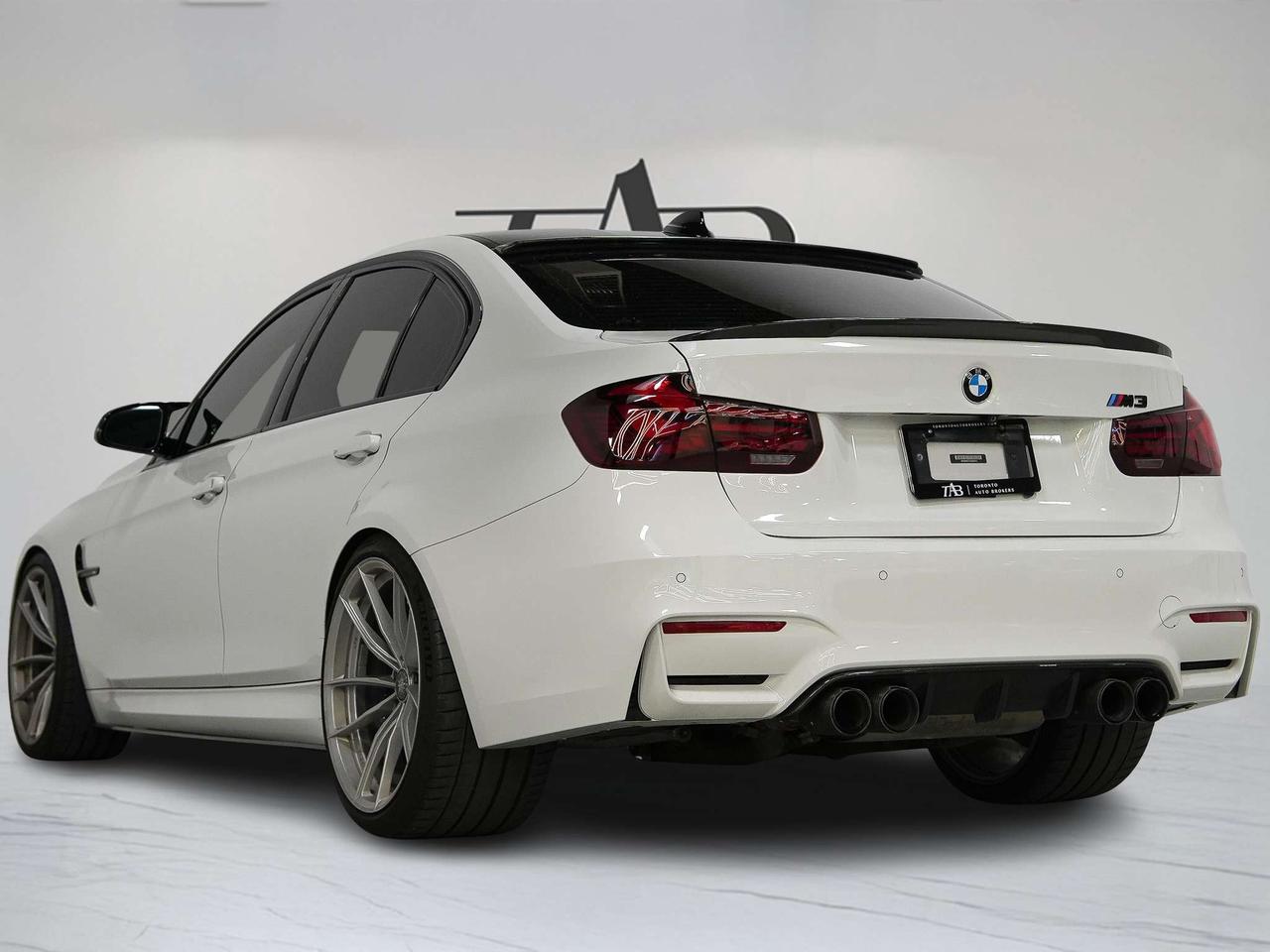2017 BMW M3 MANUAL | ULTIMATE PACKAGE | CARBON ROOF | 20 IN Photo4