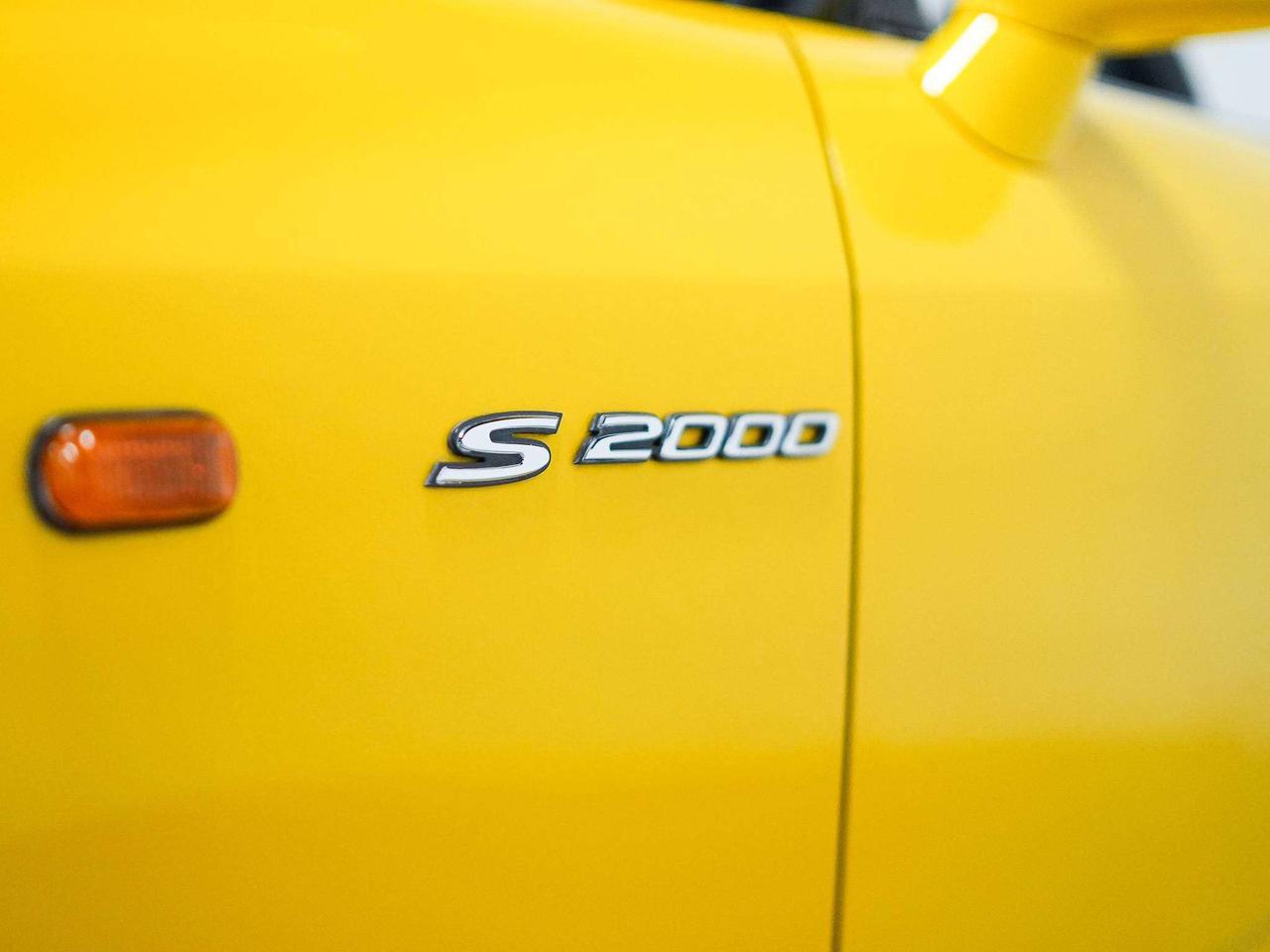 2003 Honda S 2000 MANUAL | CONVERTIBLE Photo