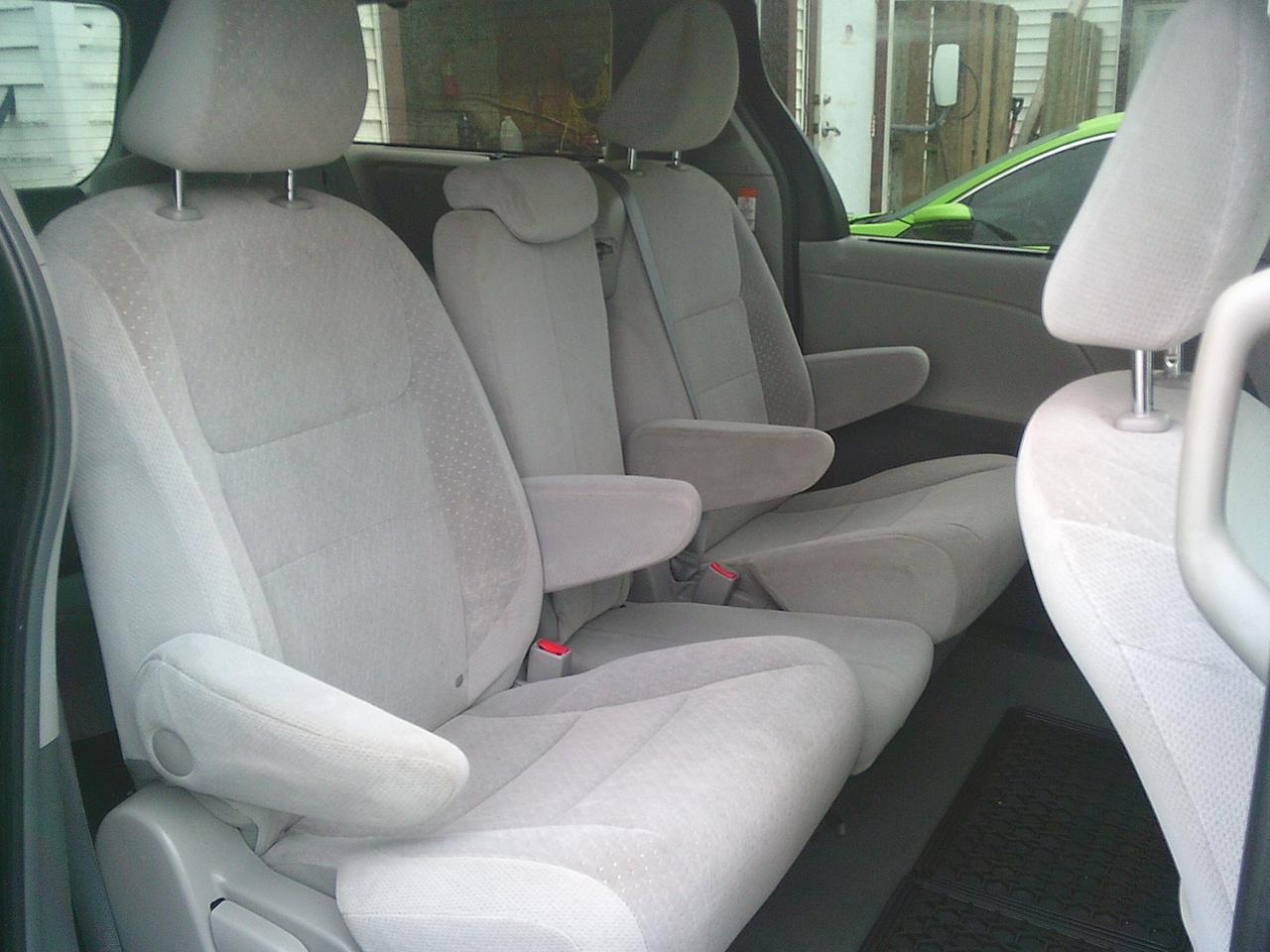 2015 Toyota Sienna 5 dr LE 8-Pass FWD Photo