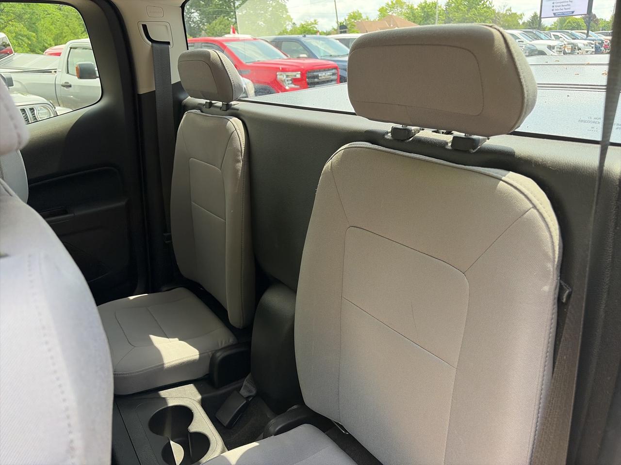 2016 Chevrolet Colorado 2WD, CLEAN CARFAX, LOW MILEAGE, 6FT BOX! - Photo #11