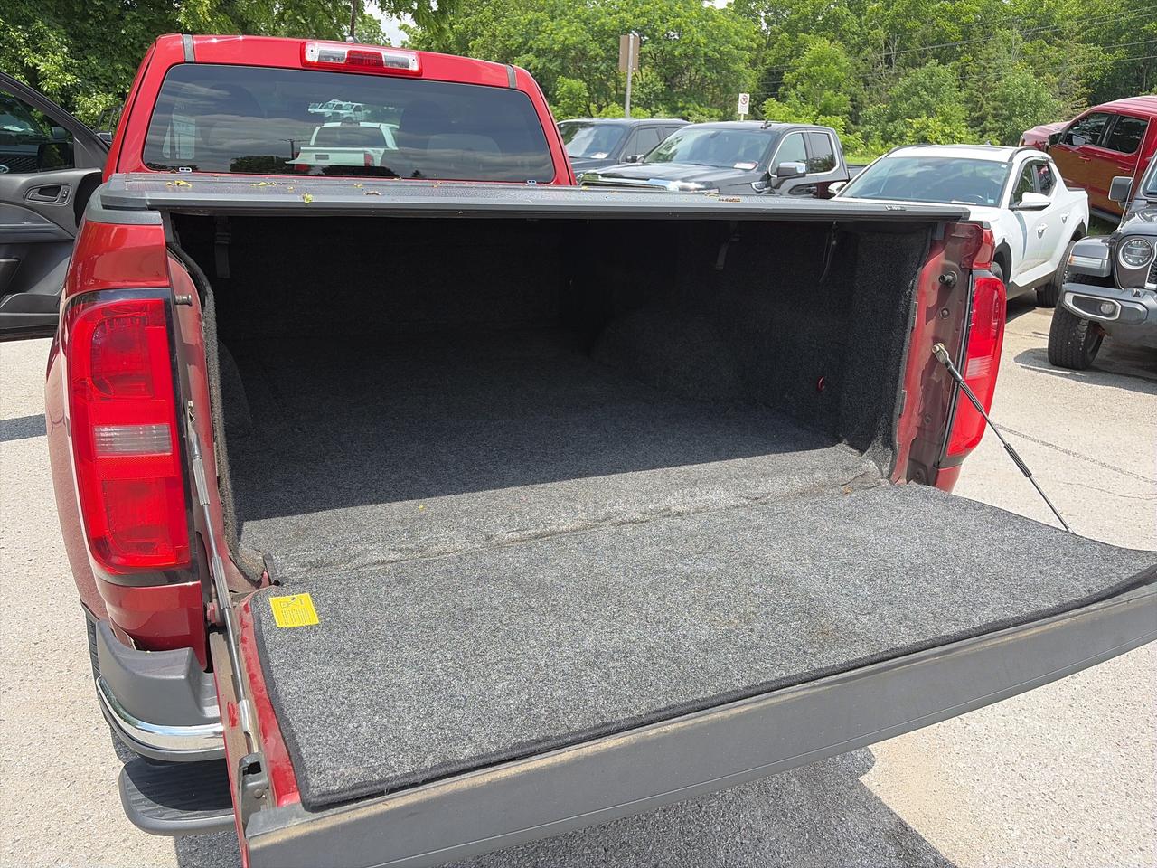 2016 Chevrolet Colorado 2WD, CLEAN CARFAX, LOW MILEAGE, 6FT BOX! Photo
