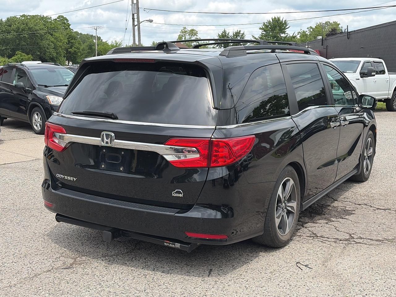 2018 Honda Odyssey EX-L, 8 PASS, CLEAN CARFAX, POWER SLIDING DOORS! - Photo #8