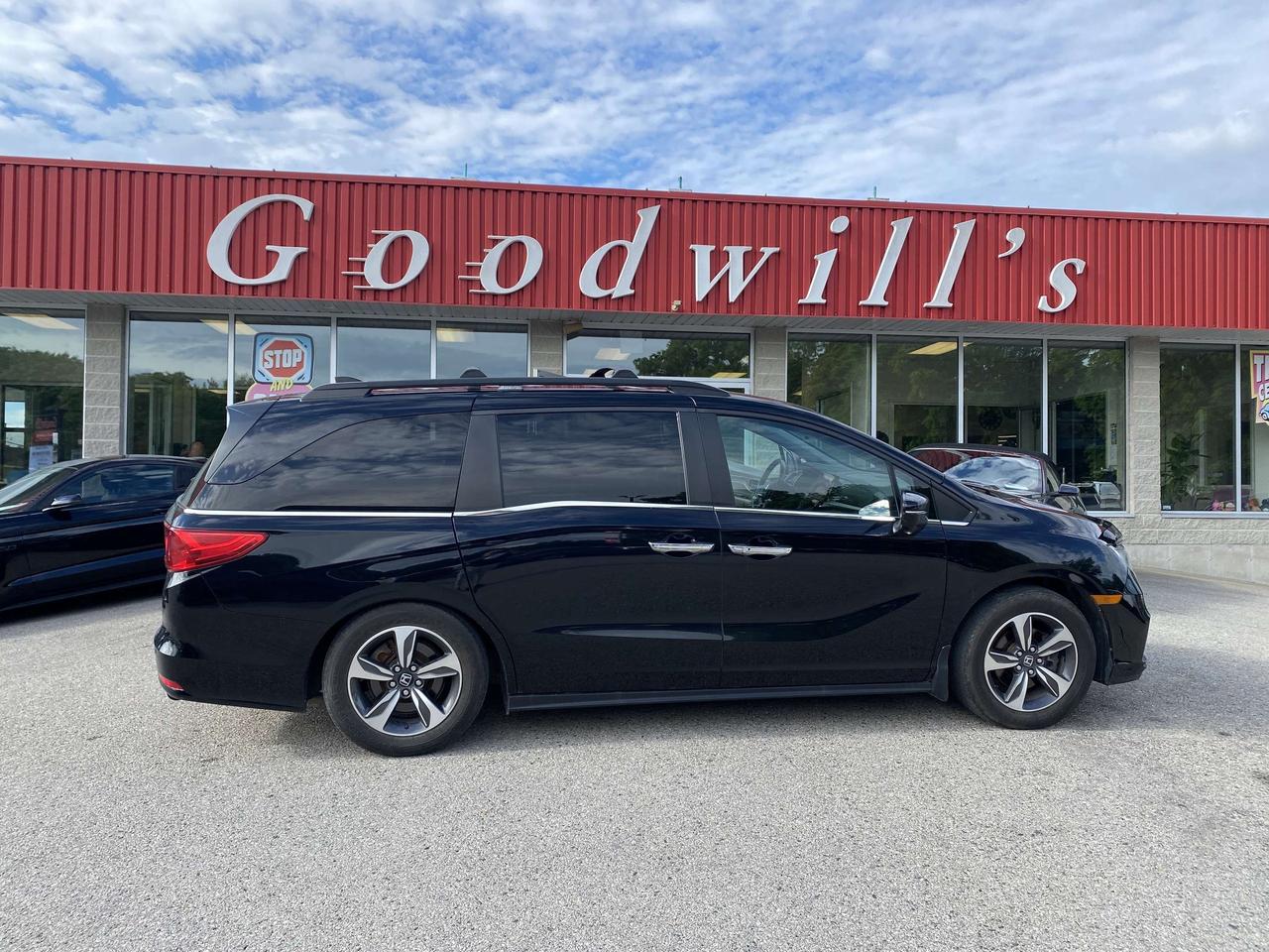 2018 Honda Odyssey EX-L, 8 PASS, CLEAN CARFAX, POWER SLIDING DOORS!