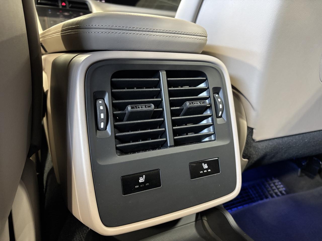 2020 Porsche Taycan Turbo|CLUSTERNAV|3DCAM|BOSE|MATRIXLED|CREAMLEATHER Photo