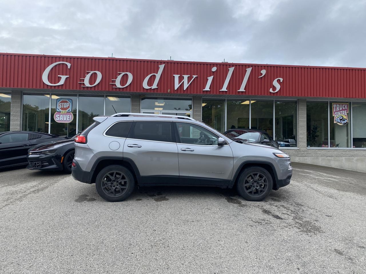 Used 2015 Jeep Cherokee LTD, SOLD AS IS, NOT INSPECTED FOR SAFETY EXPENSES for sale in London, ON