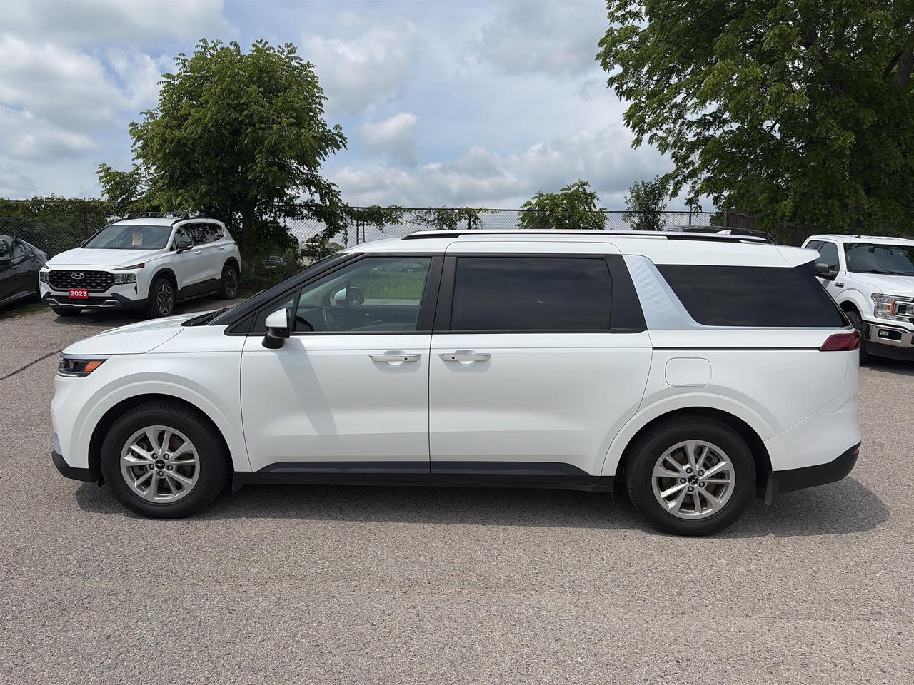 2024 Kia Carnival LX FWD, CLEAN CARFAX, 8 PASSENGER, REMOTE START! - Photo #5
