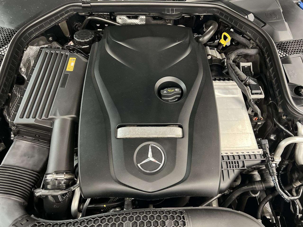 2016 Mercedes-Benz C-Class C300 PREMIUM AWD | AMG SPORT | LEATHER | PANO ROOF Photo