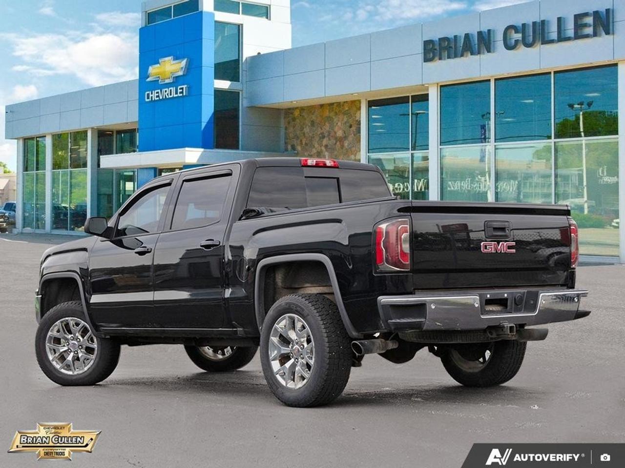 2017 GMC Sierra 1500 SLT 4WD Crew Cab Short Box SLT Photo3