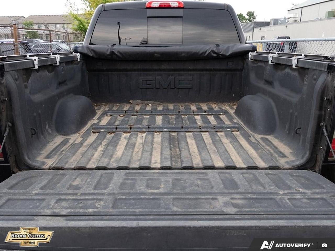 2017 GMC Sierra 1500 SLT 4WD Crew Cab Short Box SLT Photo