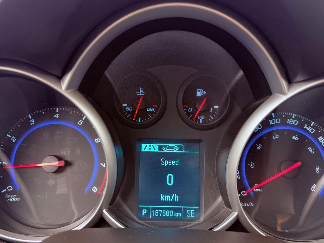 2015 Chevrolet Cruze 4dr Sedan 1LT Photo