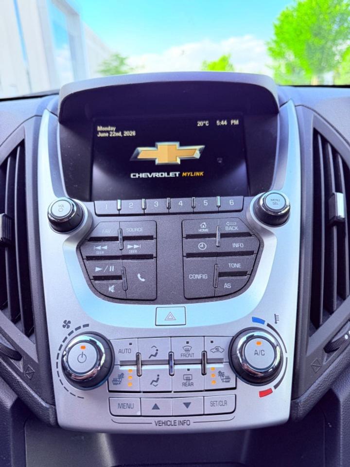 2017 Chevrolet Equinox LT Front-wheel Drive Automatic Photo