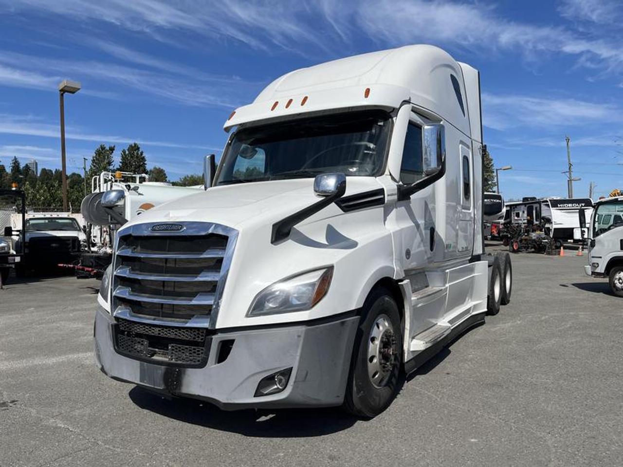 Used 2022 Freightliner CASCADIA Highway Tractor Diesel Air Brakes Diesel for sale in Burnaby, BC
