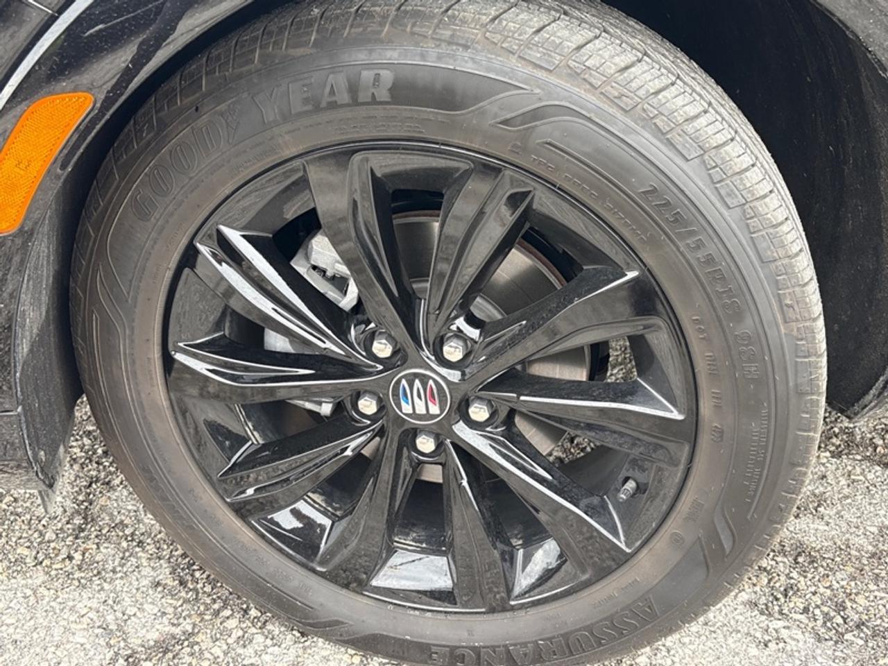 2024 Buick Envista Sport Touring  - Low Mileage Photo