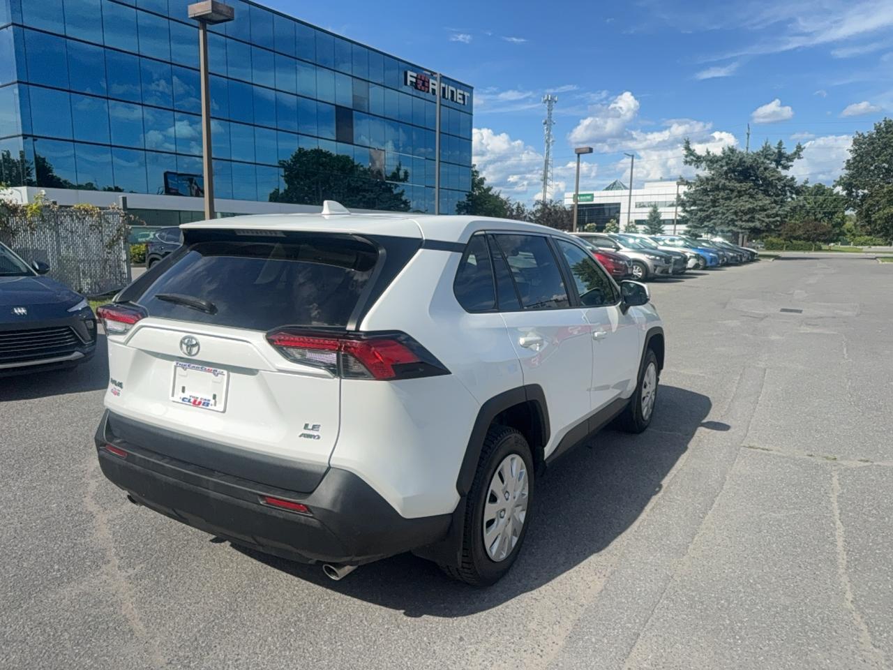 2023 Toyota RAV4 LE