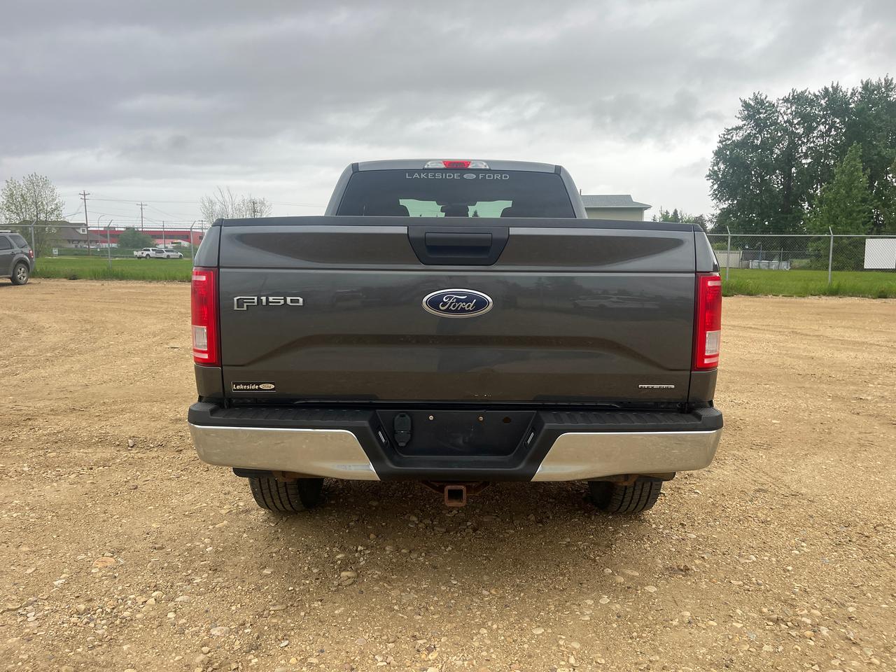 2015 Ford F-150 XLT Photo3