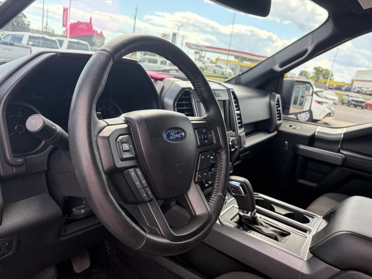 2017 Ford F-150 XLT Photo