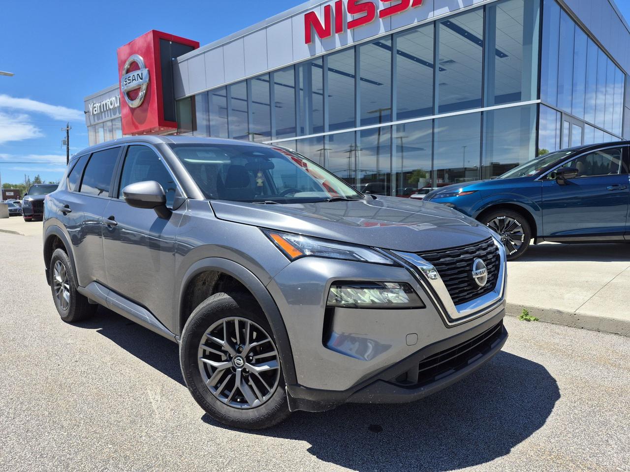 <p class=isSelectedEnd><strong>2021 Nissan Rogue S AWD</strong></p><p>Versatile, comfortable, and ready for whatever the road brings! This 2021 Nissan Rogue S AWD offers confident all-weather capability, a spacious interior, modern technology, and excellent practicality. A great choice for commuting, family life, or weekend adventures.</p>