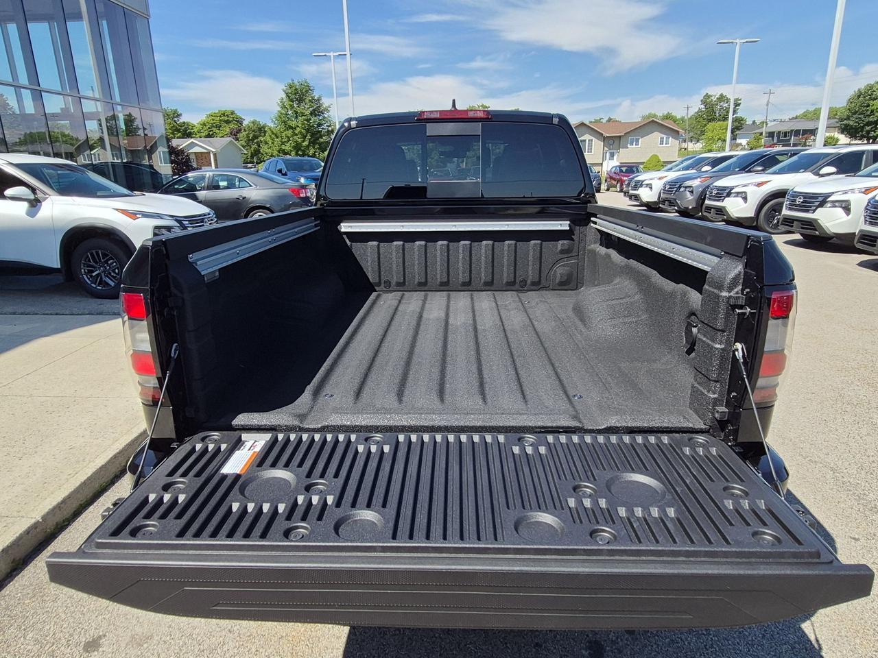 2026 Nissan Frontier Crew Cab PRO-4X LUXURY LWB Photo