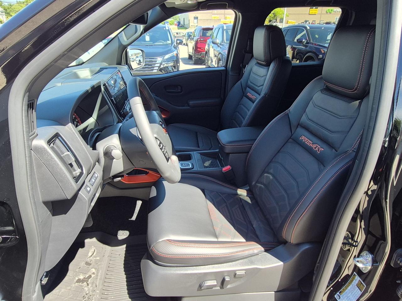 2026 Nissan Frontier Crew Cab PRO-4X LUXURY LWB Photo