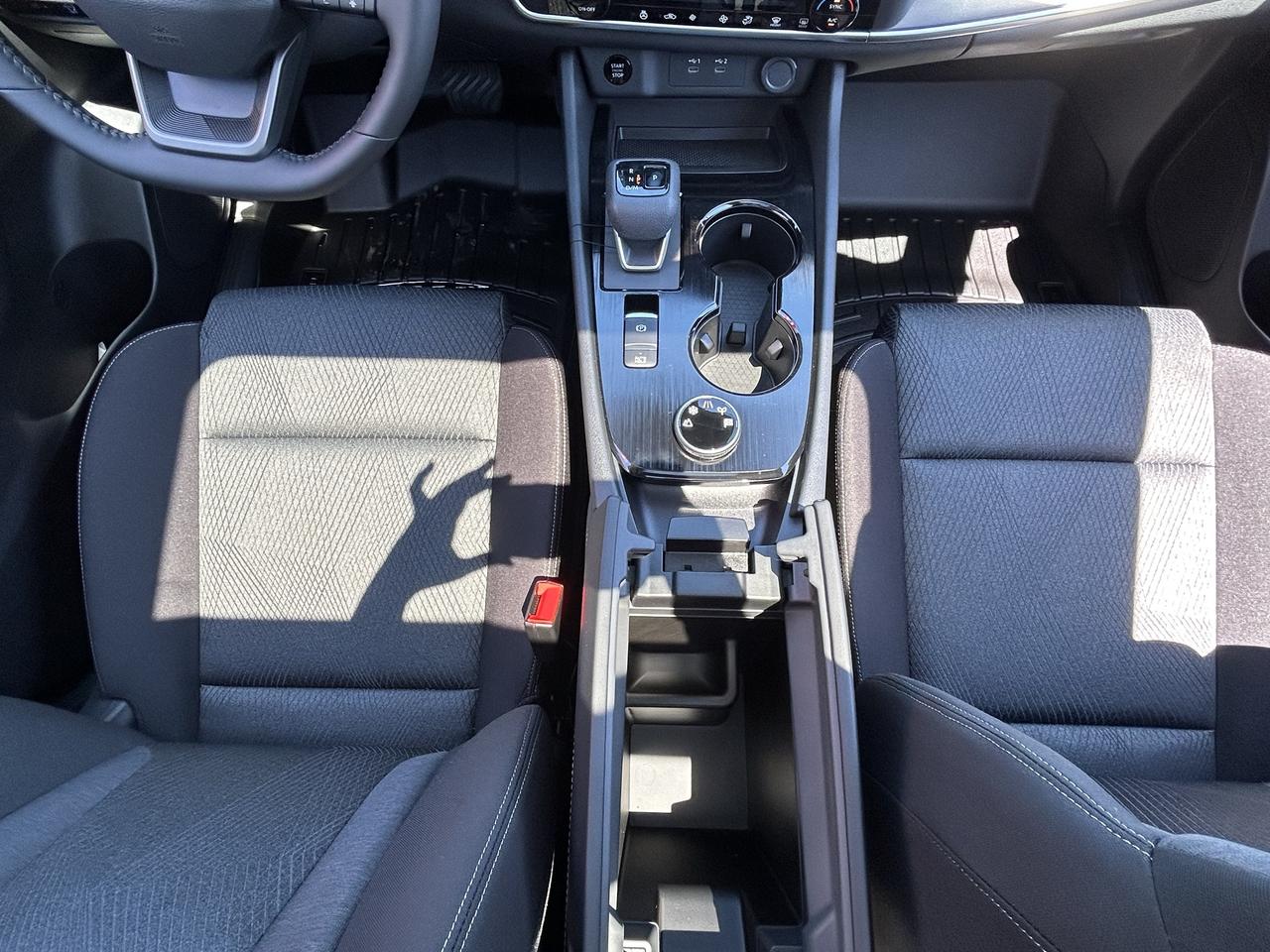 2026 Nissan Rogue SV MOONROOF Photo