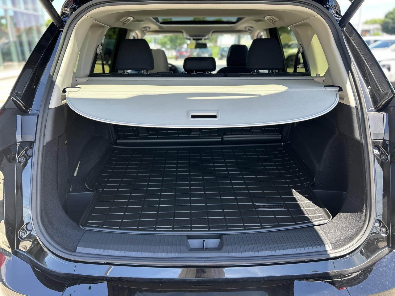 2026 Nissan Rogue SV MOONROOF Photo