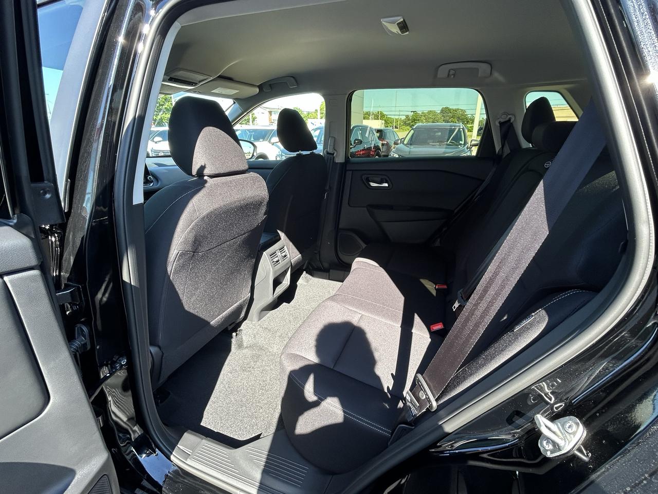 2026 Nissan Rogue S Photo