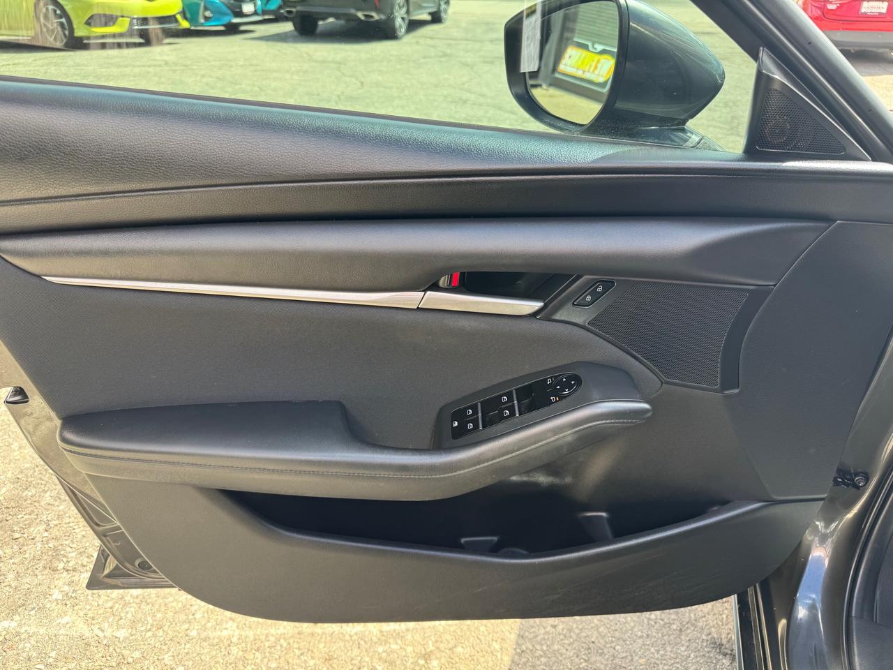 2021 Mazda MAZDA3 GS Low Kms | Accident Free | Back up Camera | Heated Seats Photo