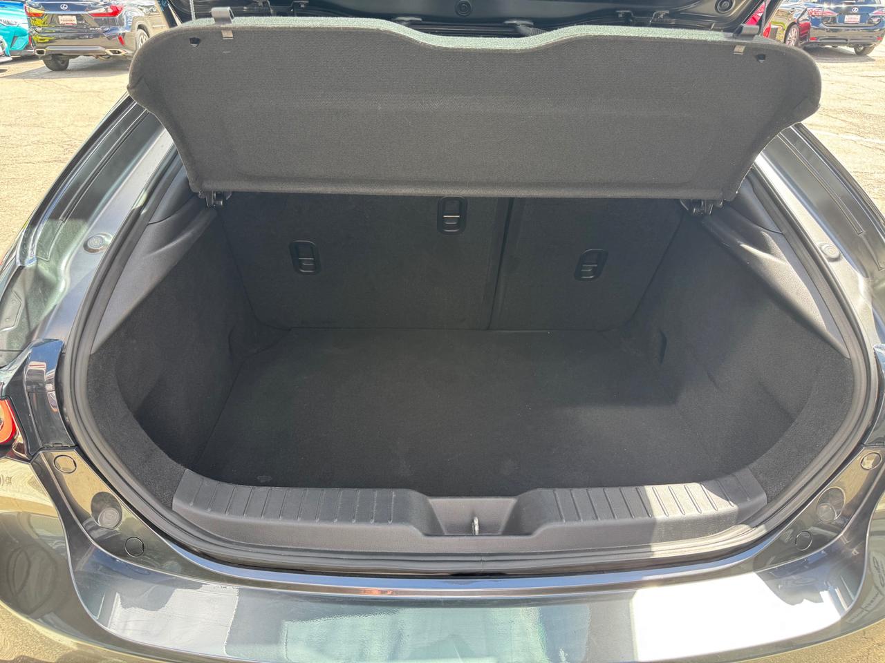 2021 Mazda MAZDA3 GS Low Kms | Accident Free | Back up Camera | Heated Seats Photo