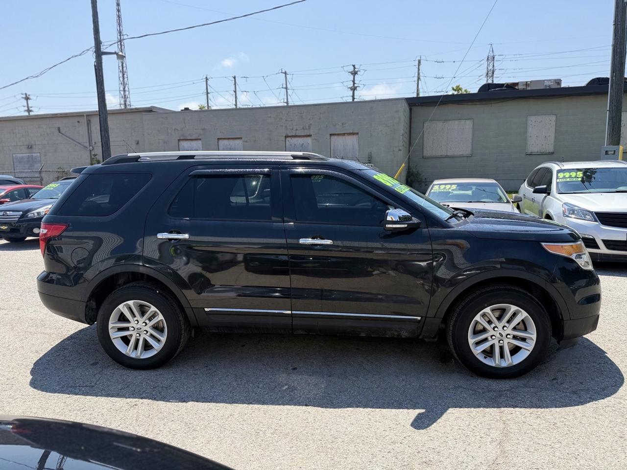 2014 Ford Explorer XLT - NO ACCIDENTS - TWO OWNERS Photo