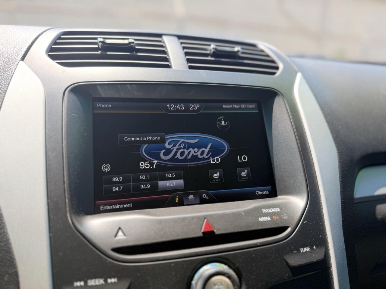 2014 Ford Explorer XLT - NO ACCIDENTS - TWO OWNERS Photo